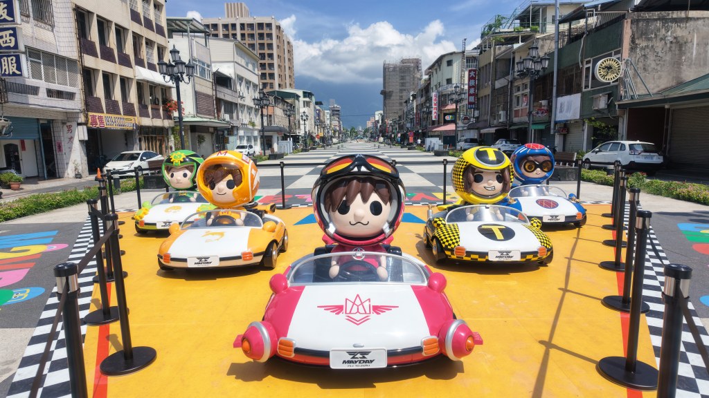 五車隊正面軋車合影日出大道